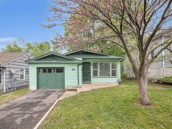 1515 N Liberty St, Independence, MO 64050