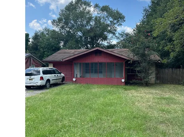 310 S Steele Ave, Picayune, MS 39466