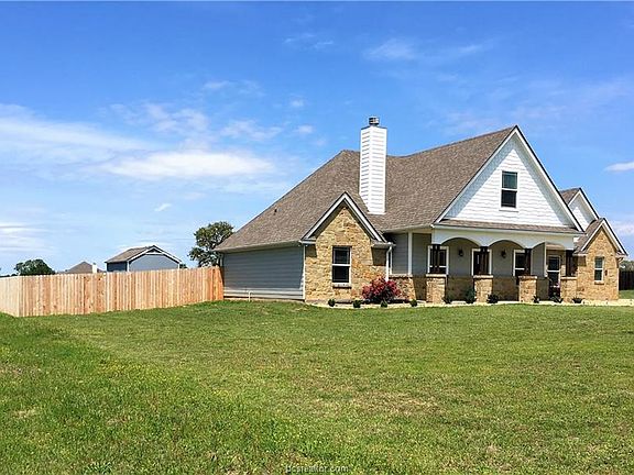 3rd image of 1012 Mimosa Ln