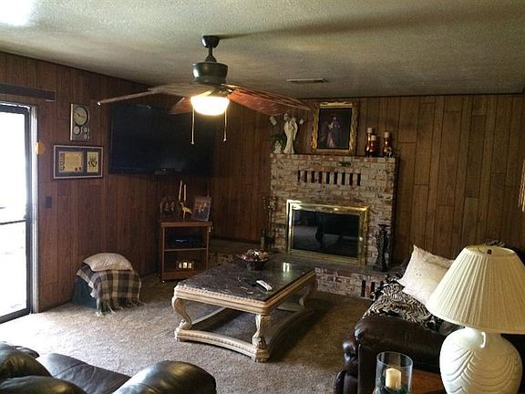 2nd image of 335 Herring Ave