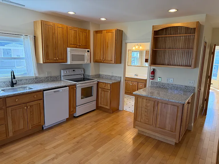 157 Market St #1 — Photo 17
