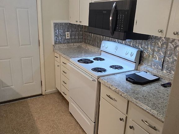 4th image of 1075 7th Ave NW APT 1