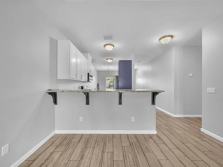 125 Fernwood St — Photo 11