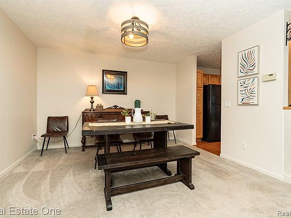 3rd image of 6595 Scenic Pines Ct