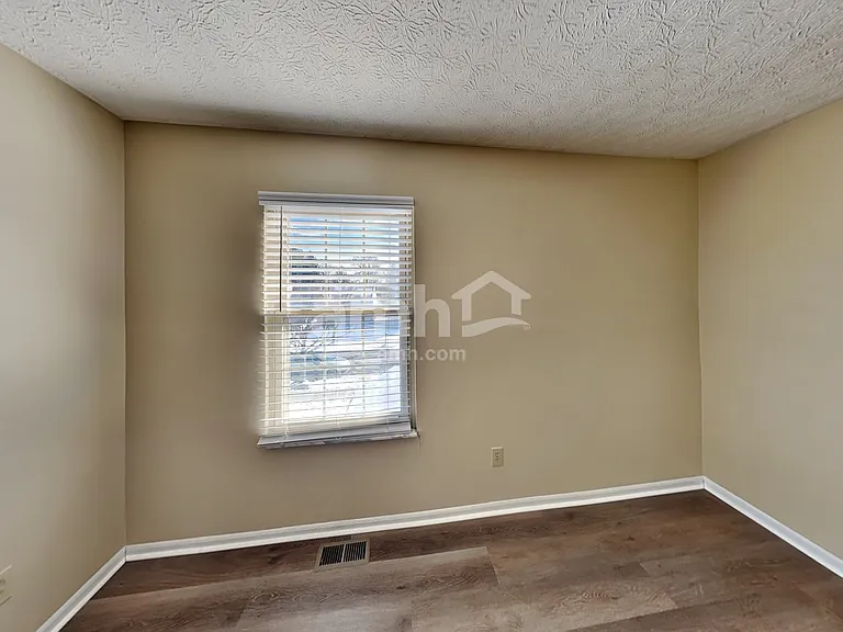 5798 Sharets Dr — Photo 18