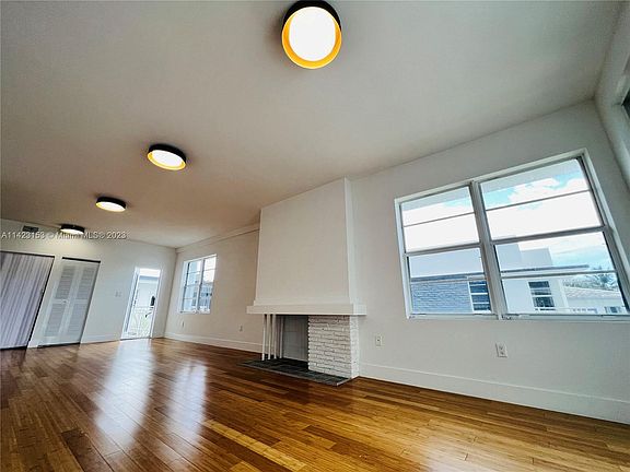 5th image of 960 Bay Dr APT 907