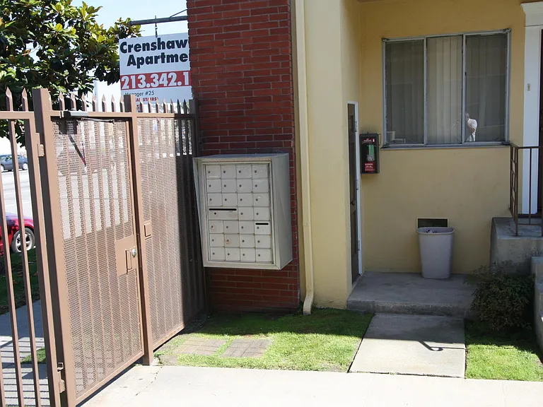 5919 Crenshaw Blvd #19 — Photo 9