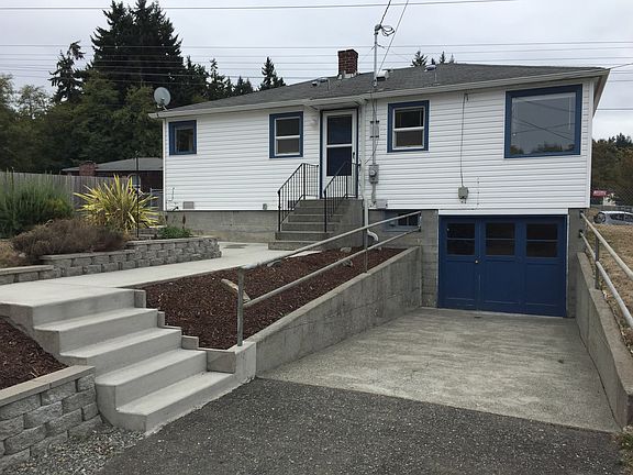 2nd image of 815 E 11th St
