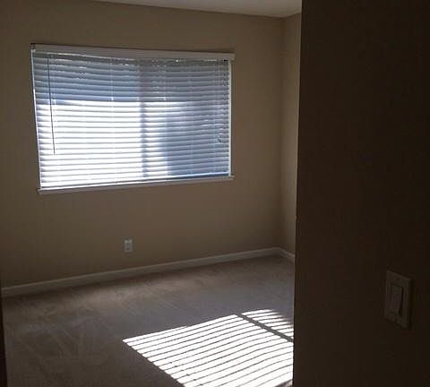 5th image of 361 N 1st St APT 4