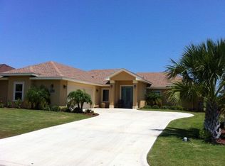 105 Golf House Rd, Laguna Vista, TX 78578