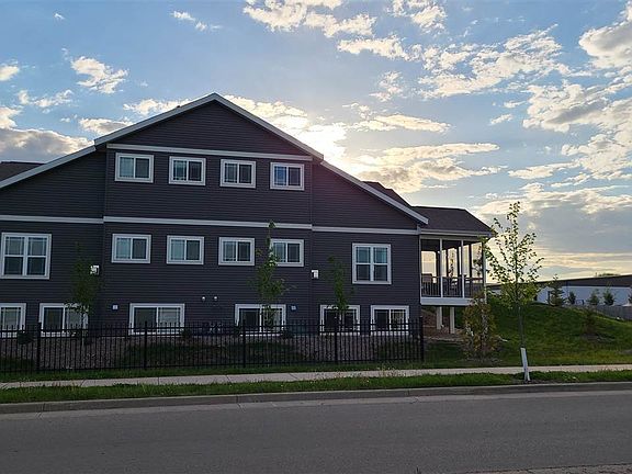 2nd image of 6554 Cortland Park
