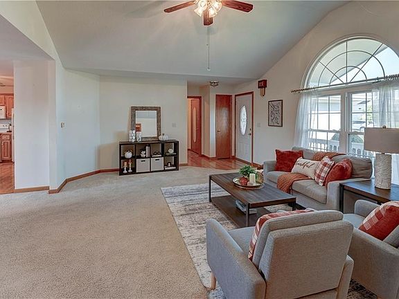 3rd image of 2151 Shenandoah Dr