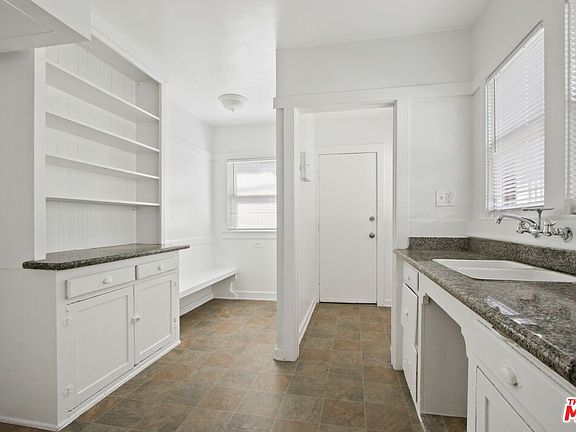 3rd image of 1728 1/2 W 82nd St