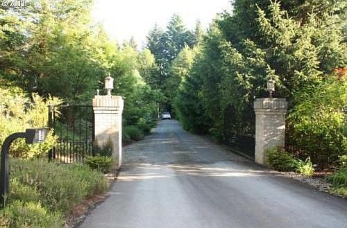 gated enterance