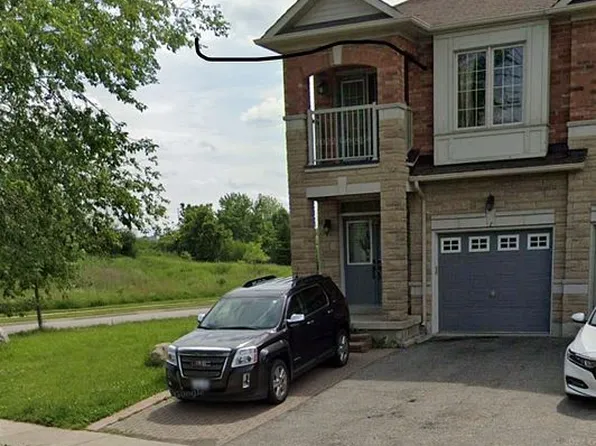 2 Crystalview Cres, Brampton, ON L6P 2R7
