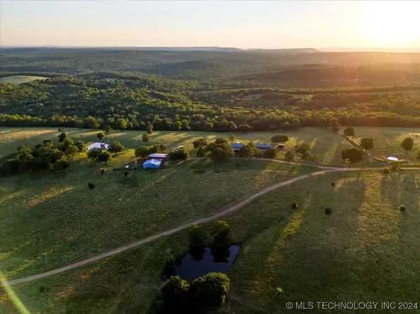 27254 S 490th Rd, Tahlequah, OK 74464