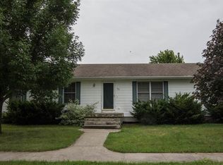 303 1st St, Menlo, IA 50164