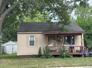 611 Beach St, Mount Morris, MI 48458