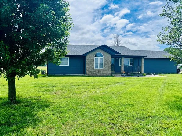 891 SW 20th St, Columbus, KS 66725