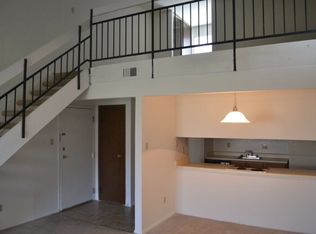 445 Boulder Point Dr APT F, Ballwin, MO 63021