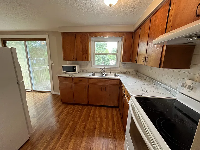 3240 Diamond St NE #3240 — Photo 4