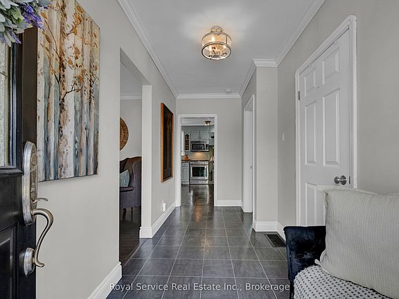 5th image of 801 King St