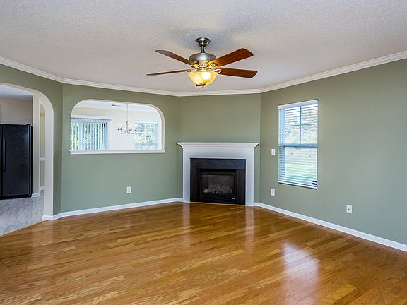 4th image of 306 Ganyard Farm Way