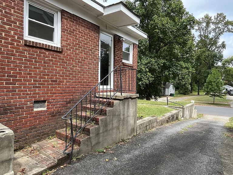 421 W Kingston Ave — Photo 14