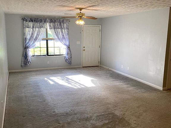 4th image of 4517 Hooks Ln