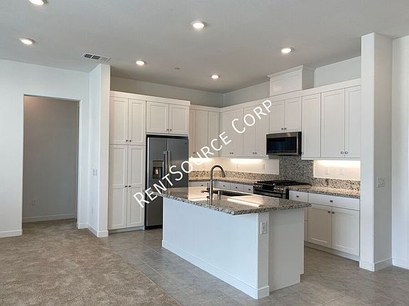 4th image of 26955 W Prospector Rd #305