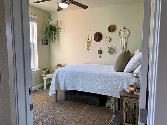 4th image of 2308 Forest Ave #1-306