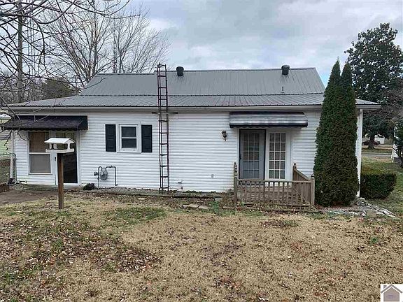 3rd image of 409 N College St
