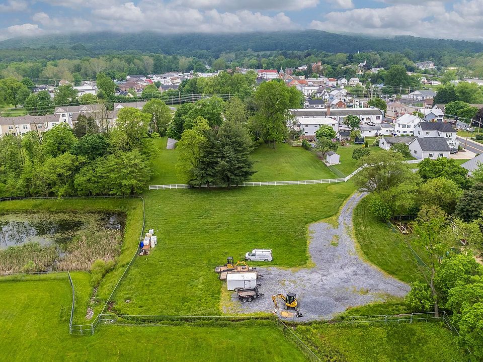 212 E Main St, Thurmont, MD 21788 MLS MDFR2019356 Zillow