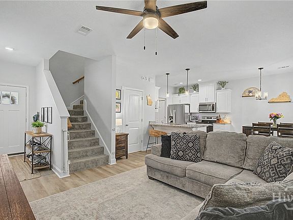 5th image of 798 Abode Avenue