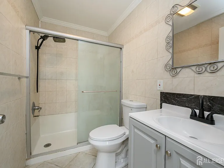 438 Belgrade St — Photo 23