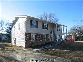 24 Marshall Rd photo 1