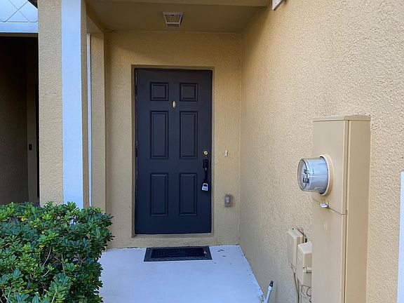 2nd image of 13813 Daniels Landing Cir #13813