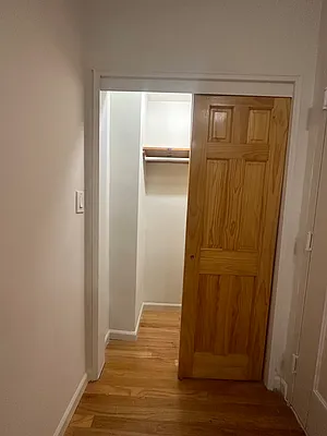 Rented by Peter R. Hungerford, LREB | media 25