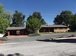 499 W Burlington St, Guernsey, WY 82214