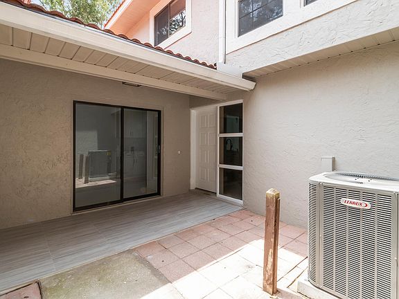 2nd image of 8044 Sandpoint Blvd