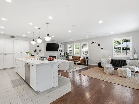 3rd image of 6637 Brookite Ct
