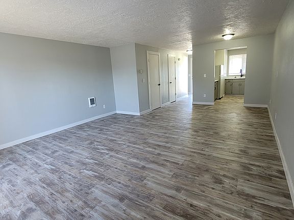 3rd image of 1400 S Williams St APT C