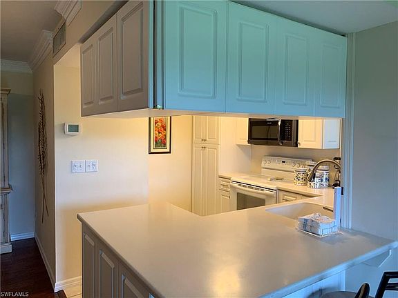 4th image of 5630 Trailwinds Dr APT 223