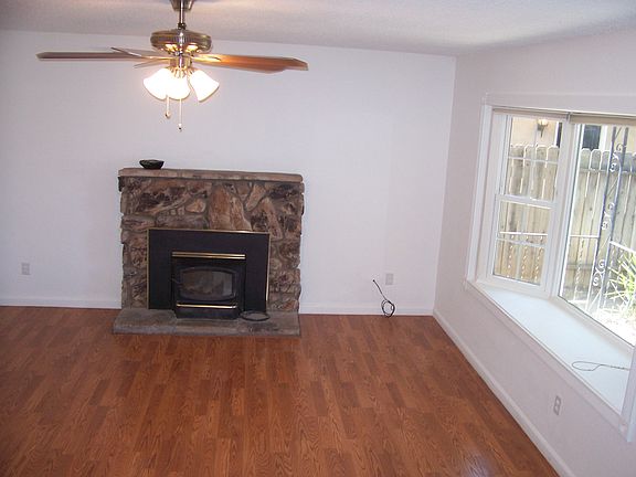 2nd image of 3925 Smithfield Way