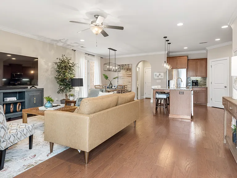 353 Cornelius Way — Photo 3