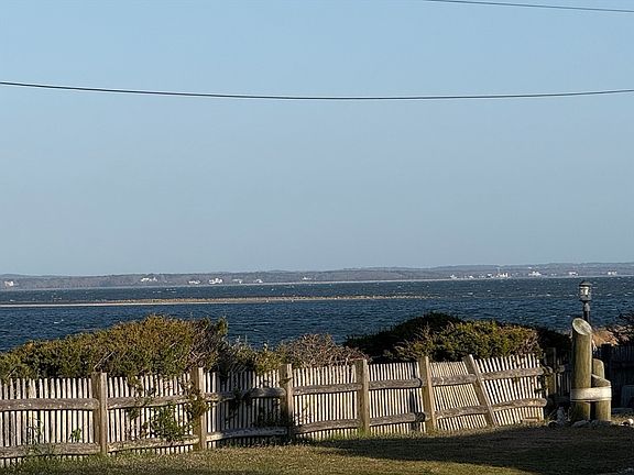 5th image of 36 Wankinquoah Ave