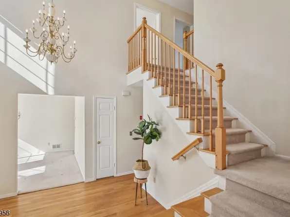2401 Decatur Ct, Washington Twp., NJ 07840