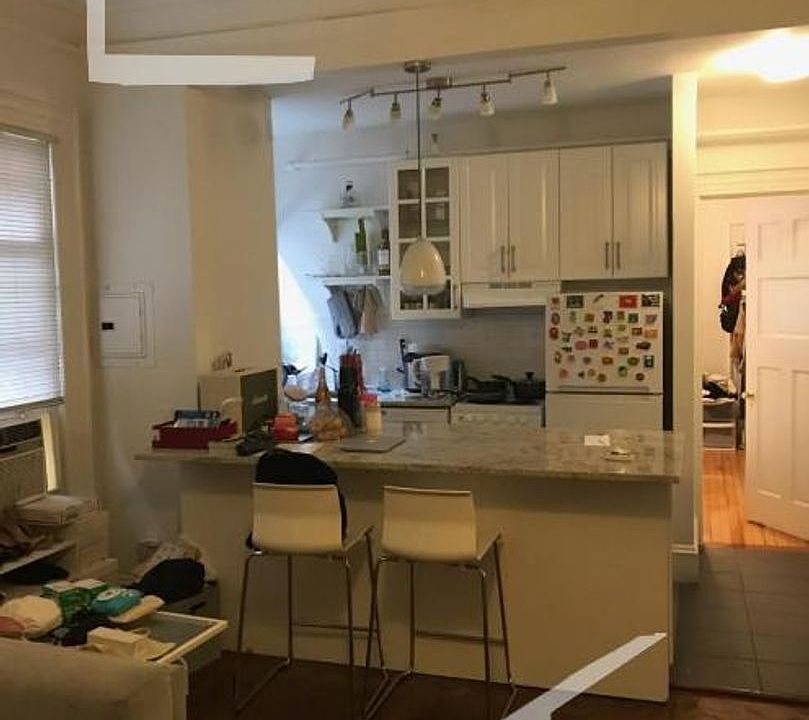 2nd image of 465 Park Dr #39