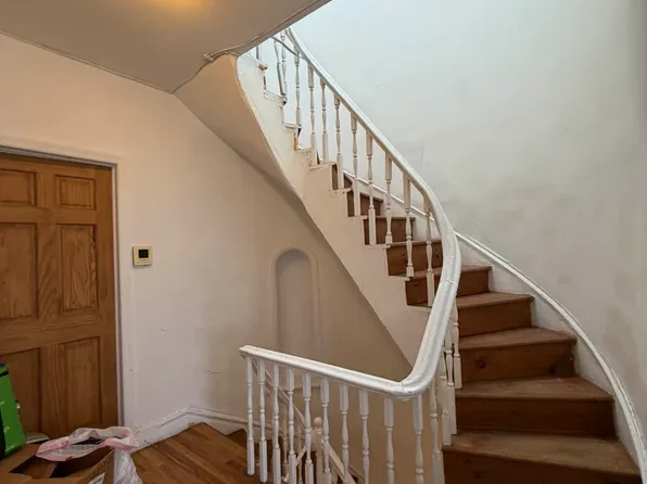 75 Lexington Avenue image 1 of 13