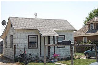 1st image of 1089 2nd Ave W